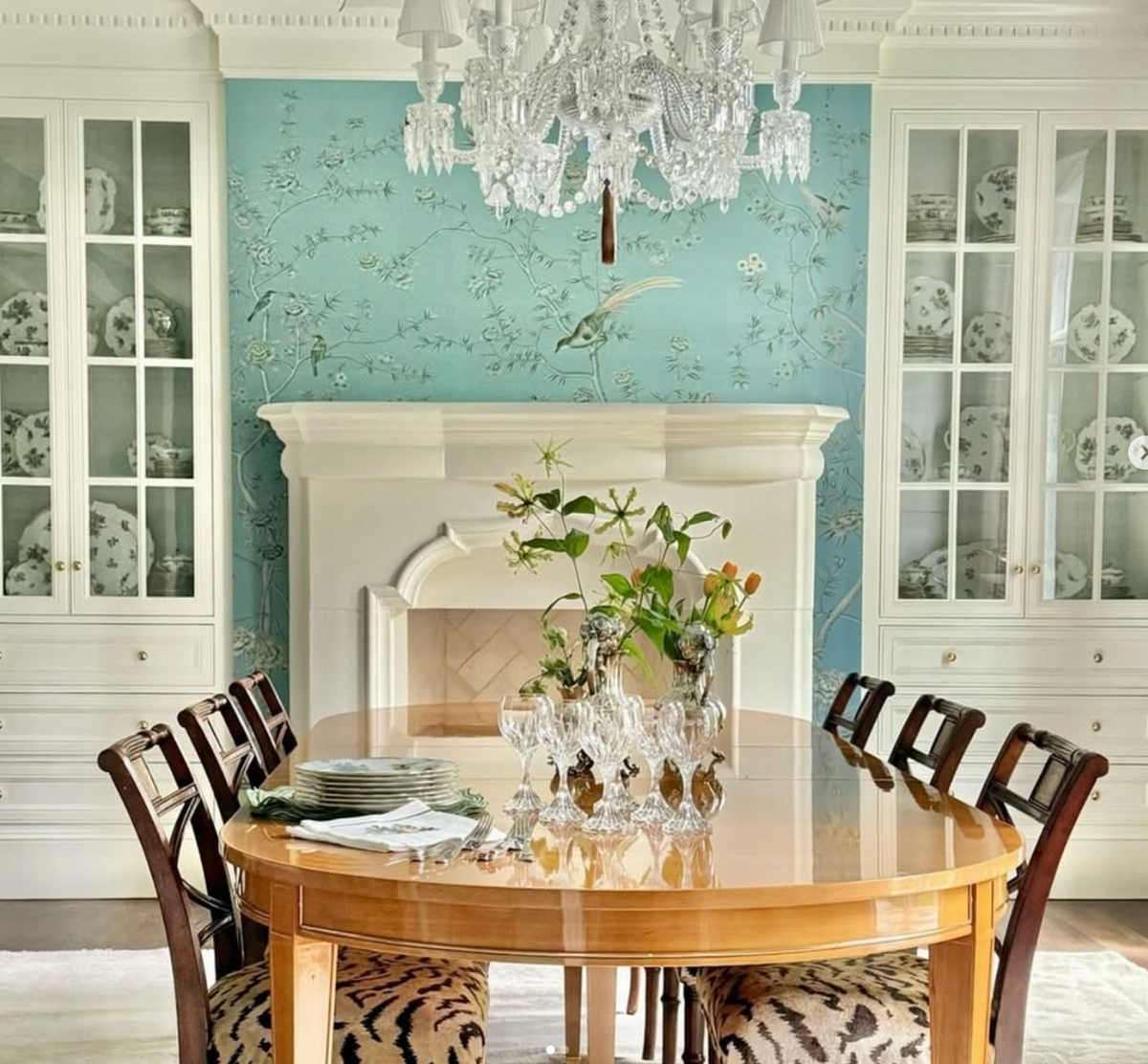Versailles Dining Table