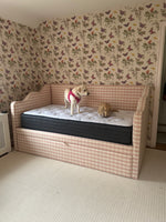 Ali Scalloped Daybed