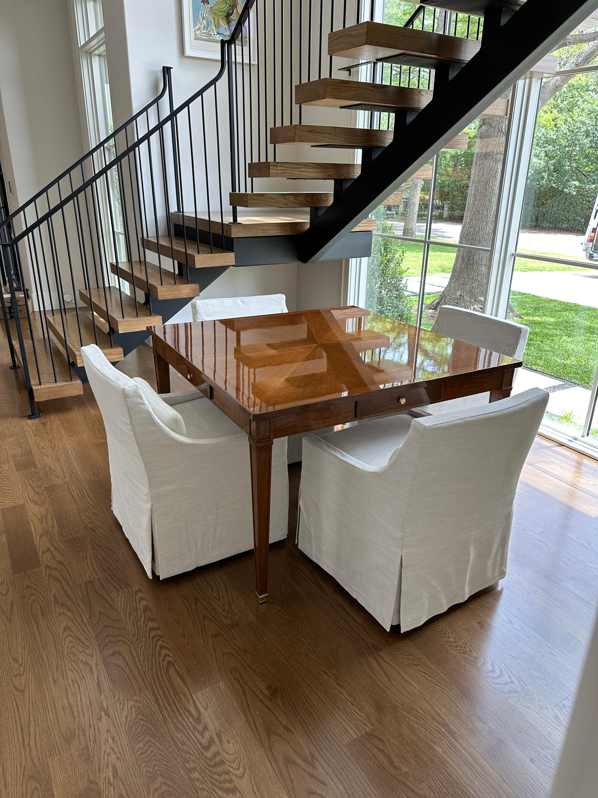 Cindy Game Table