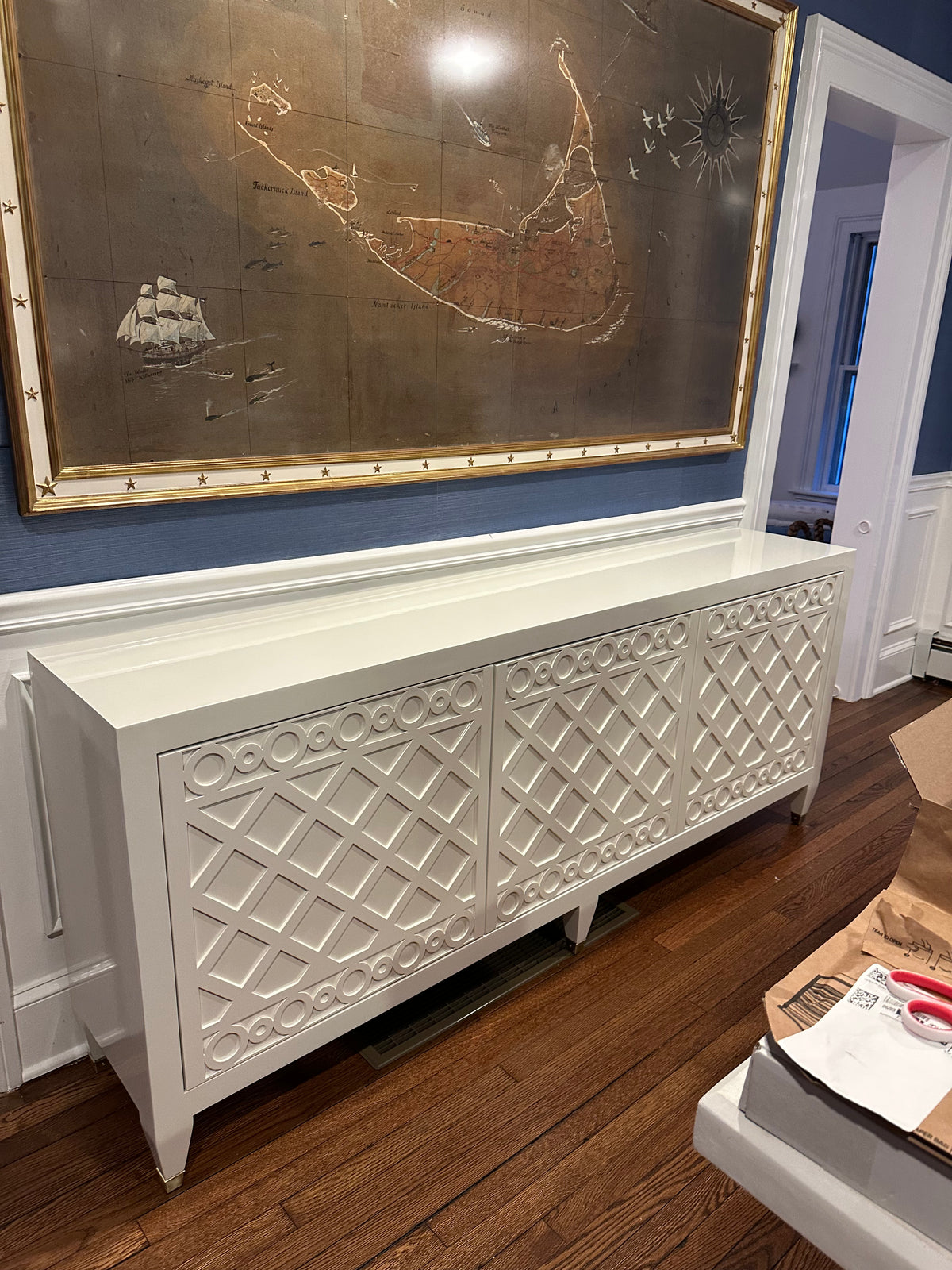 Gardenia Commode