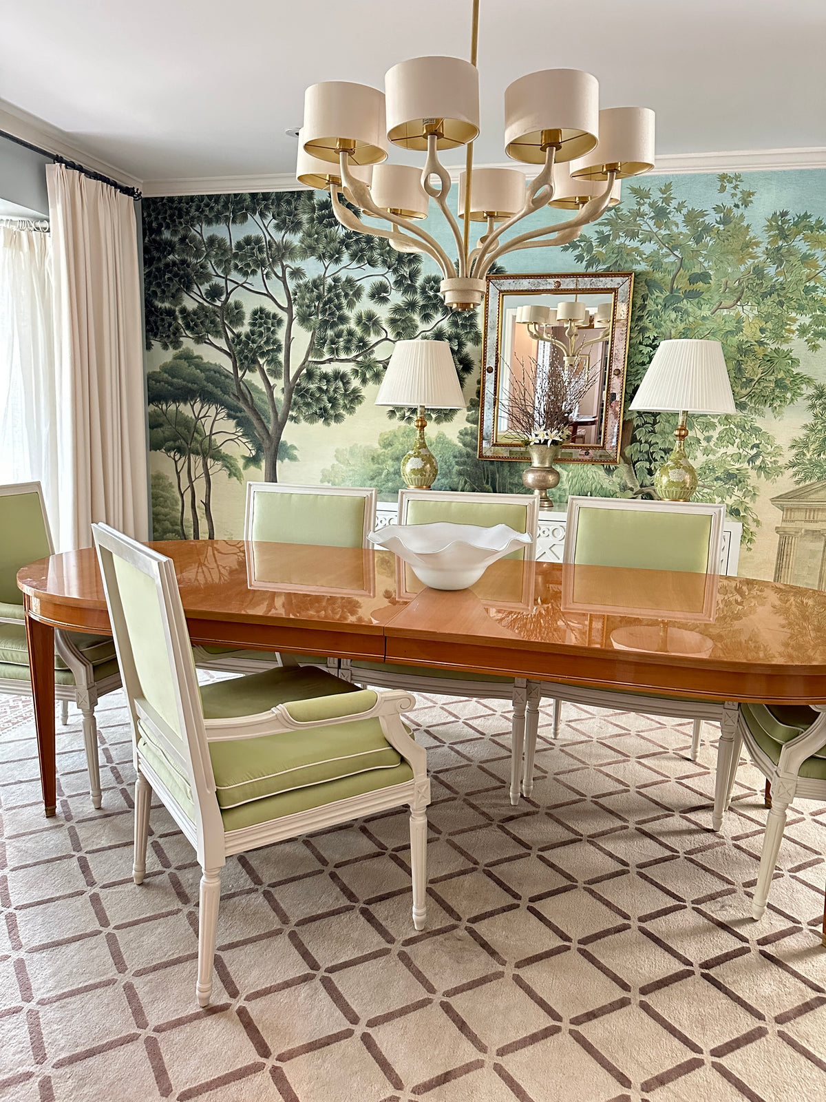 Versailles Dining Table